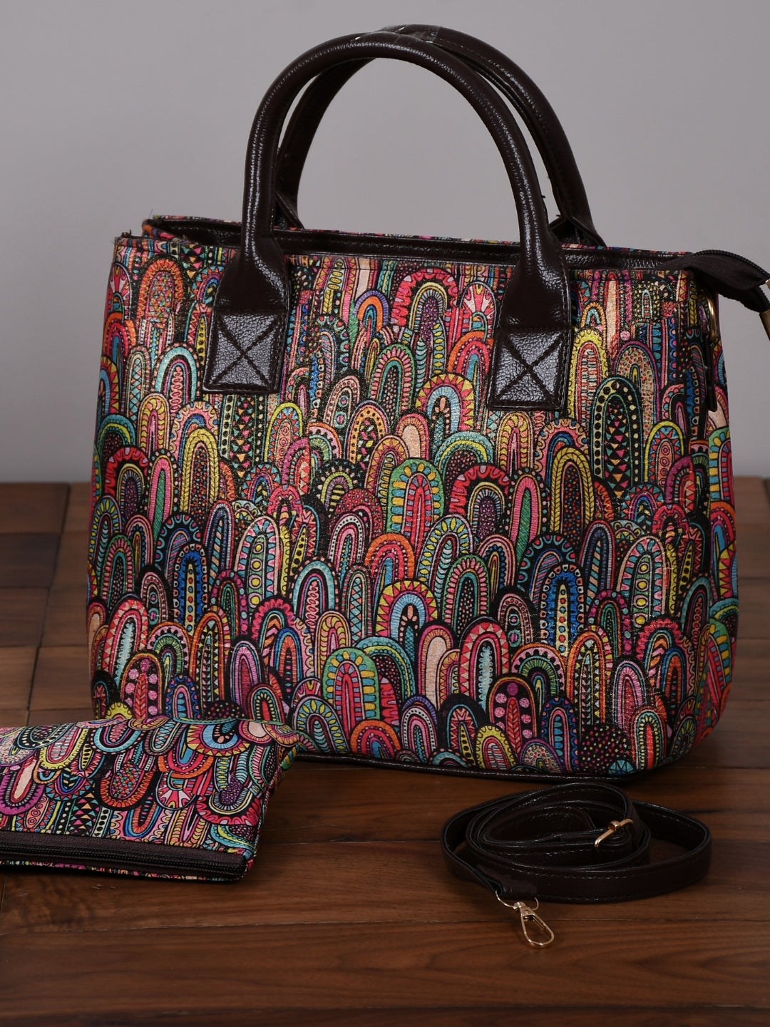 Chic Dove Digital Print Handbag Cum Sling