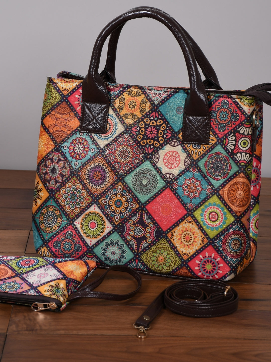 Elegant Dove Digital Print Handbag Cum Sling