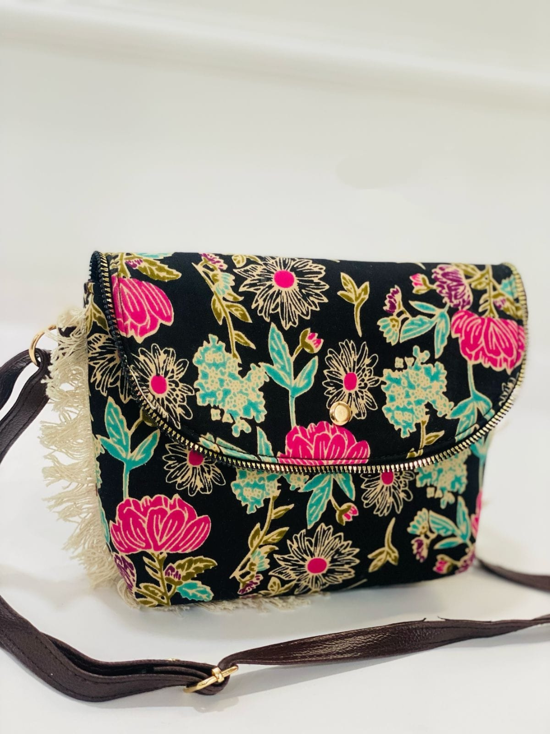 Elegant Flower Print Sling Bag