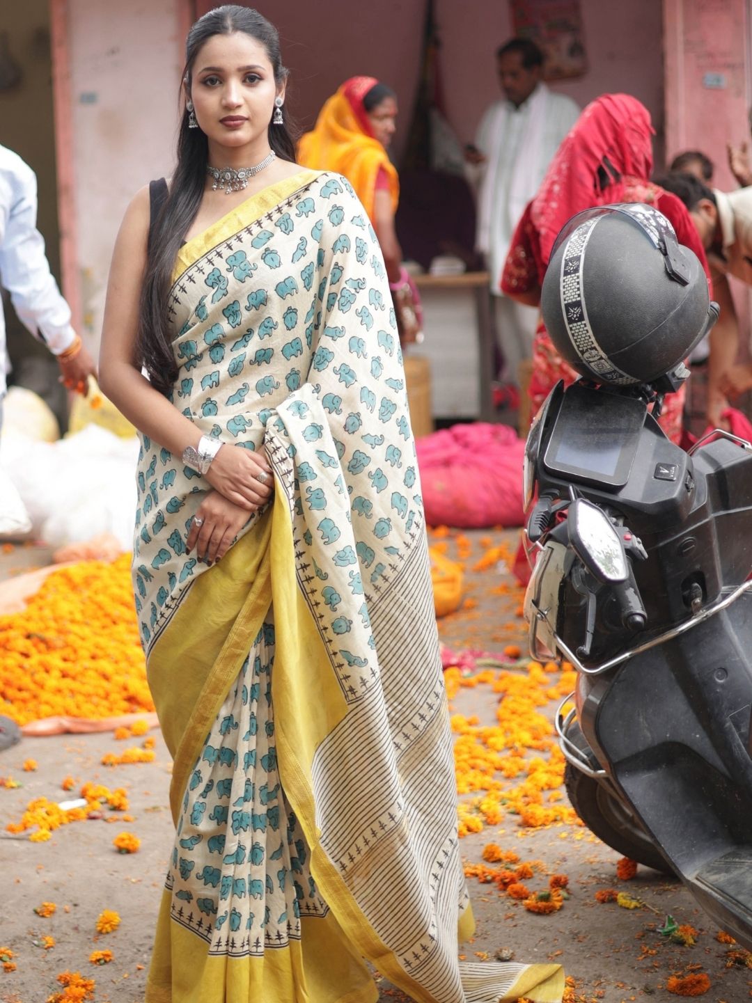 HandCrafted Elephant Design Pure Maheshwari Silk Saree