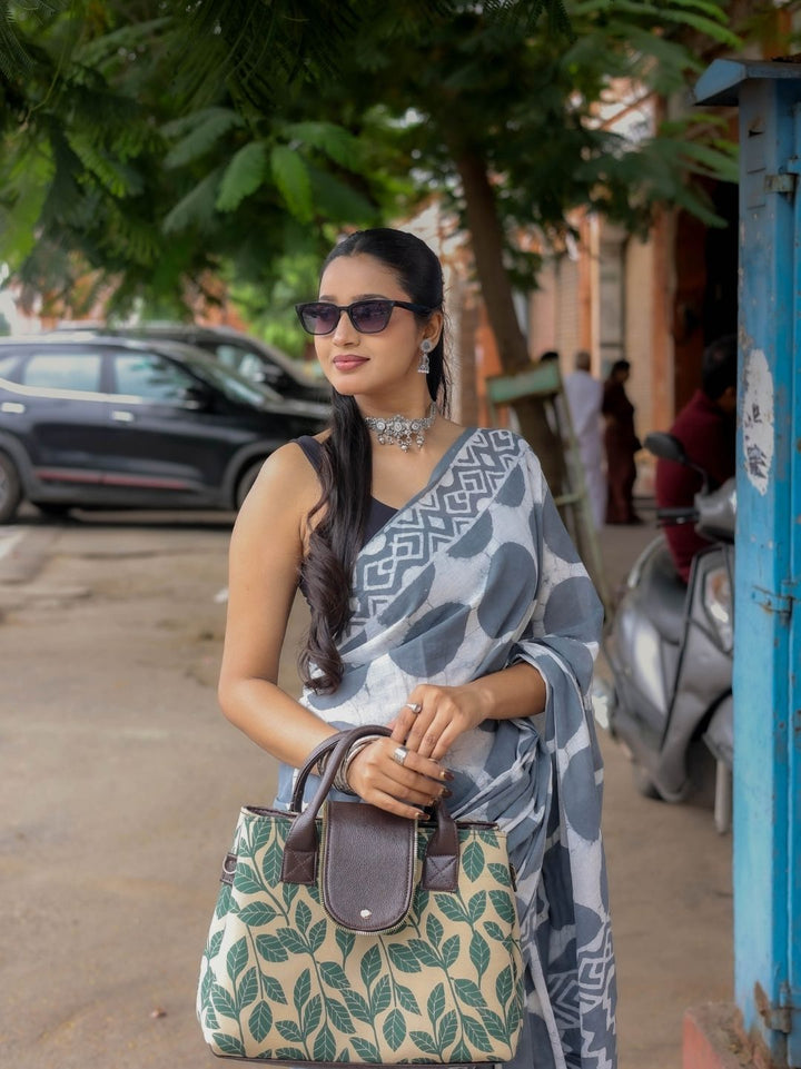 Timeless Saree Circle Design Dabu HandBlock Pure Mul Cotton Saree