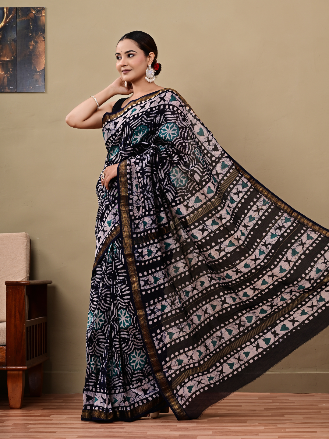 Exclusive Batik Pattern Maheshwari Silk Saree