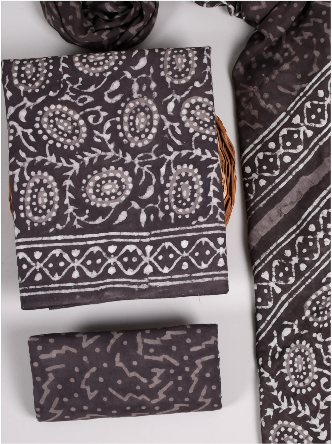 Kashish Dye Dabu Cotton Suit with Mulmul Cotton Dupatta