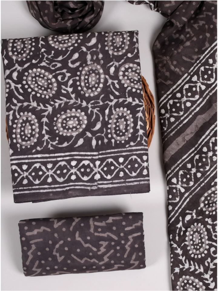 Kashish Dye Dabu Cotton Suit with Mulmul Cotton Dupatta