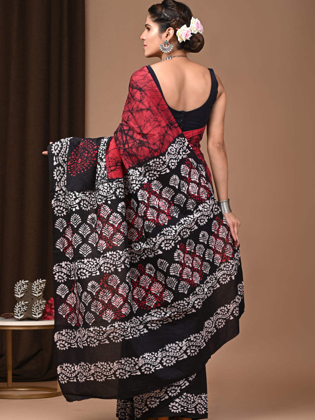 Red & Black Batik Print Mulmul Cotton Saree – Handblock Bagru Print