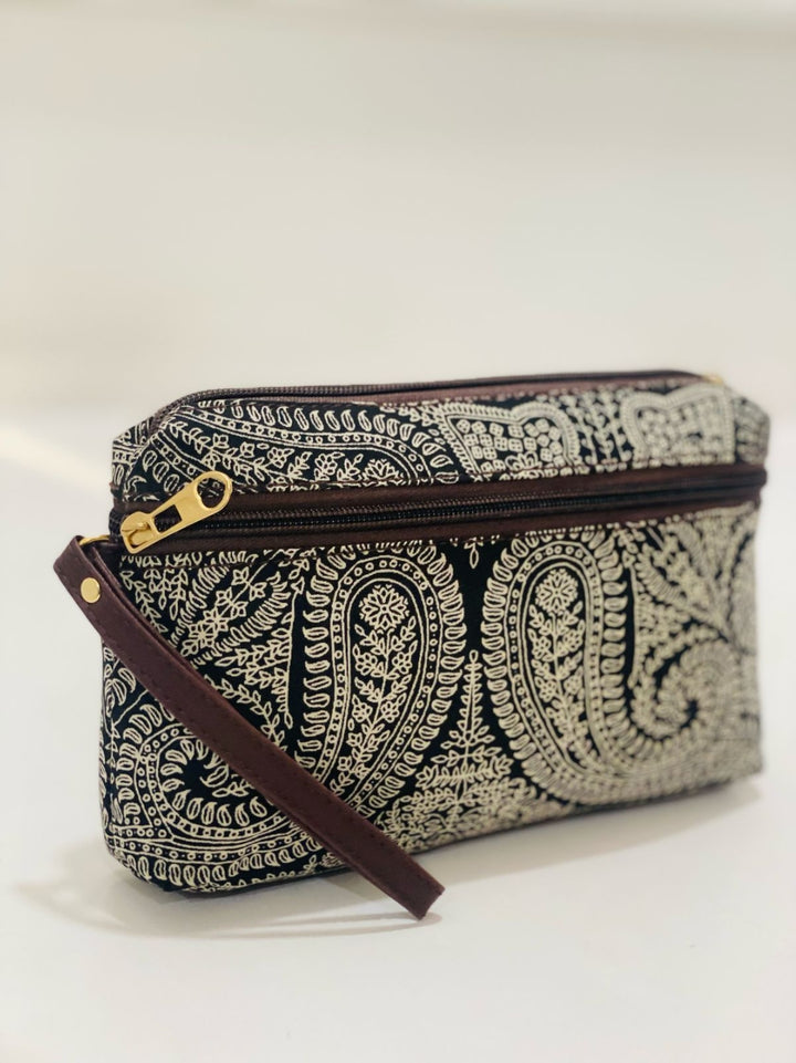 Black Embellished Carry Hand Clutch Bag – Elegant & Practical