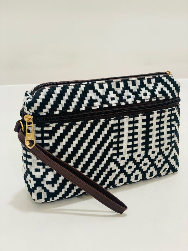 Black Jacquard Embellished Hand Clutch Bag – Elegant & Functional